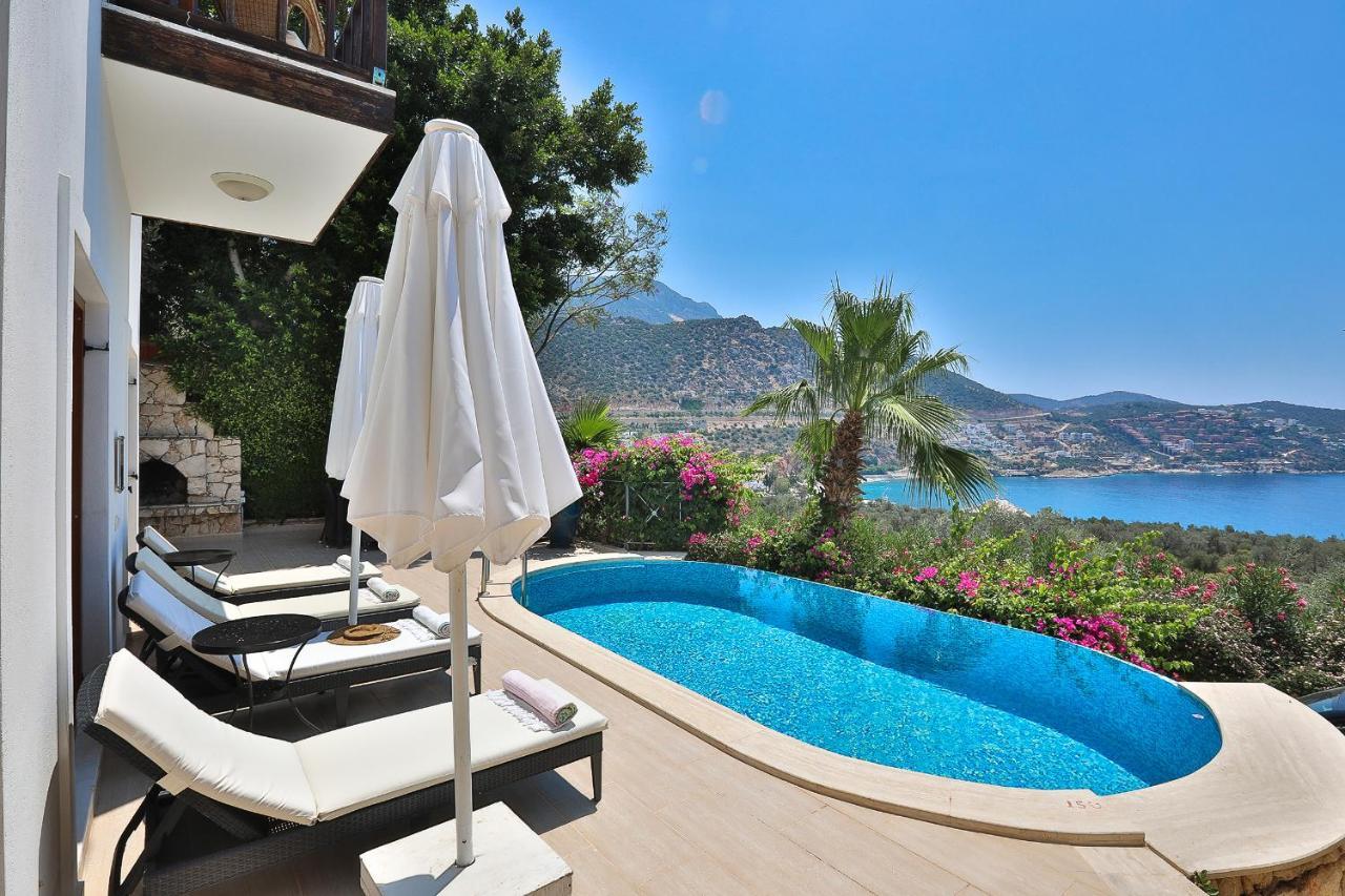 Stunning Seaviews Villa คัลคัน ภายนอก รูปภาพ